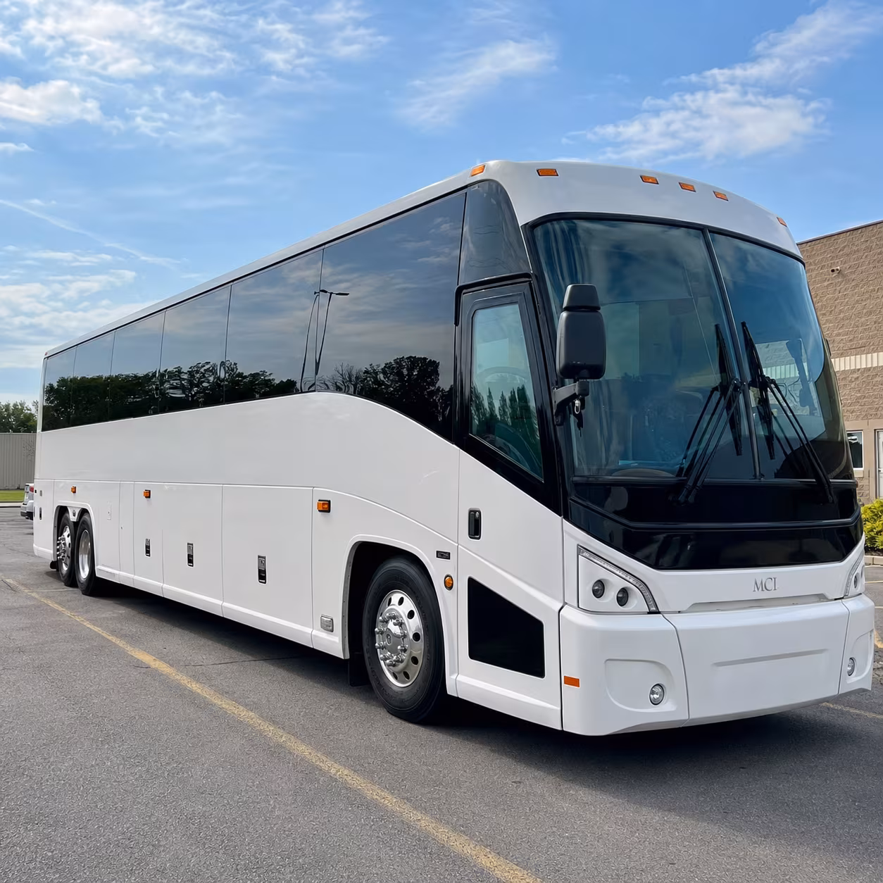corporate airport transfer buses to kansas city international mci