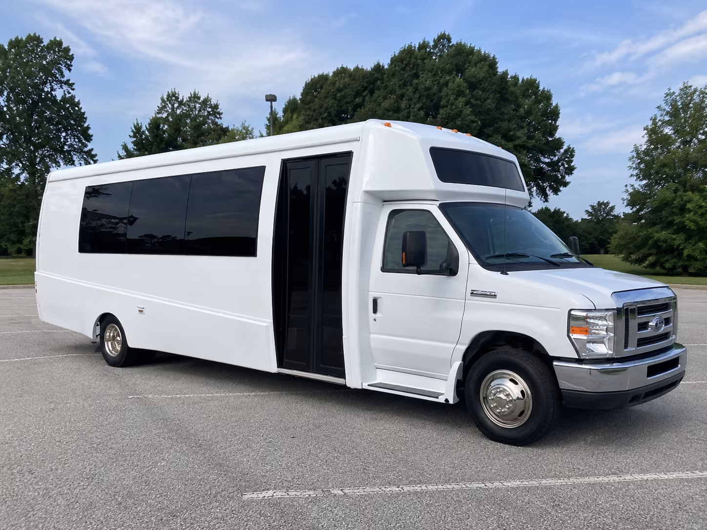 overland park 18 passenger party bus