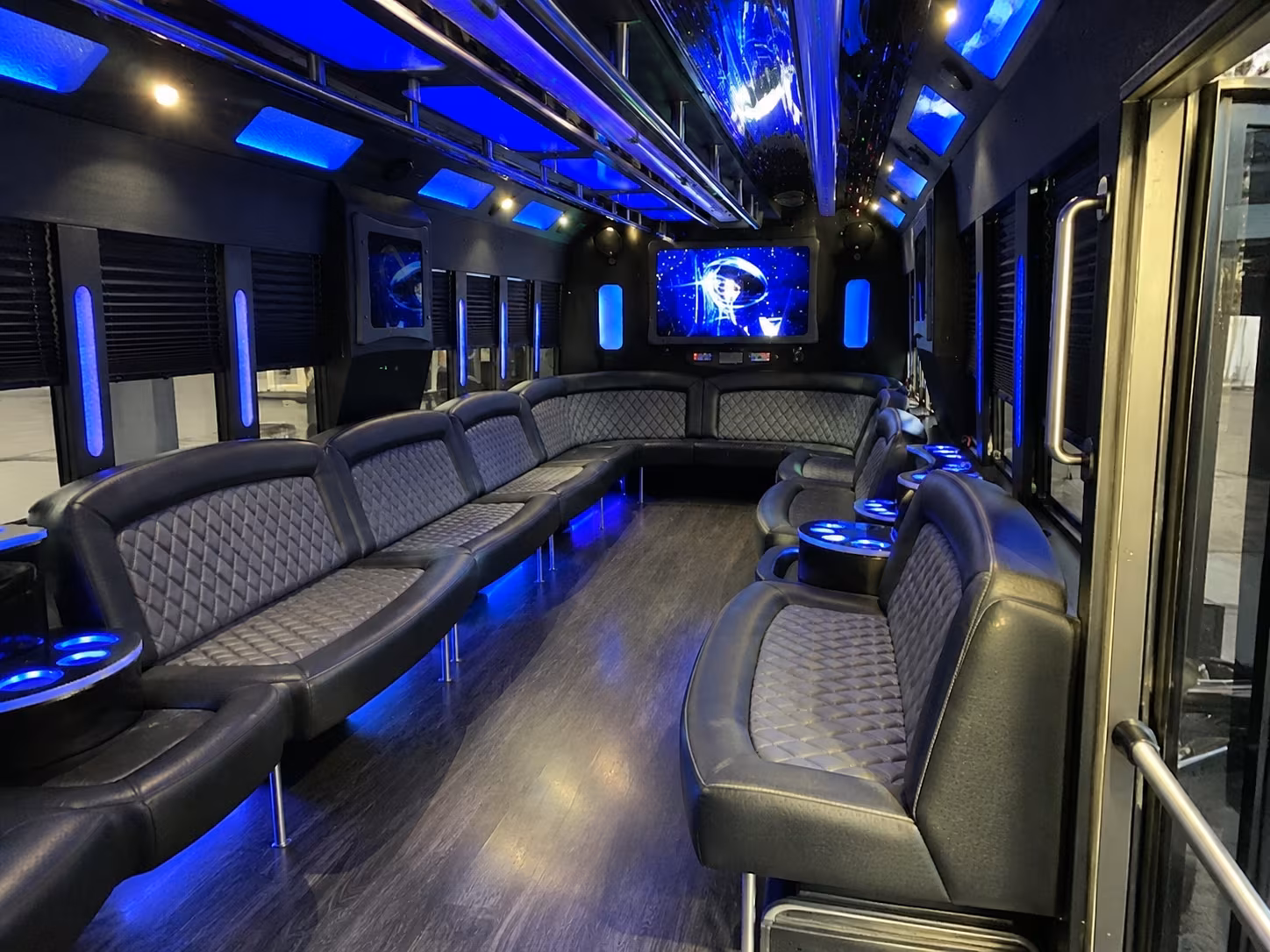 overland park 28 passenger party bus interior