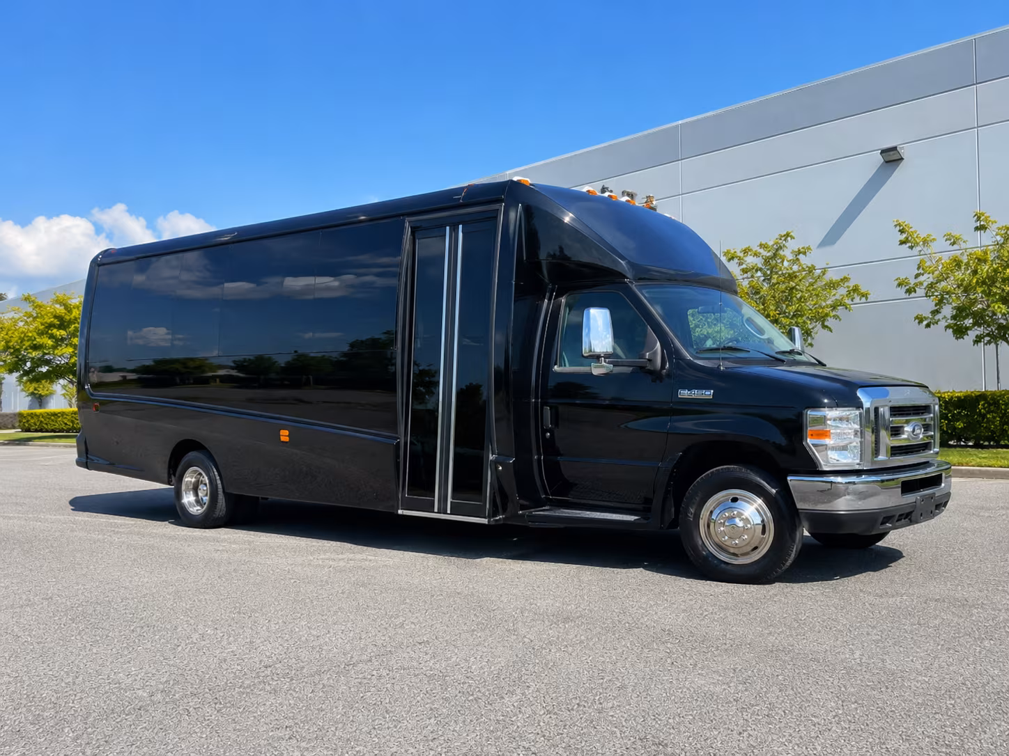 party buses for bachelorette wine tours through overland park and leawood