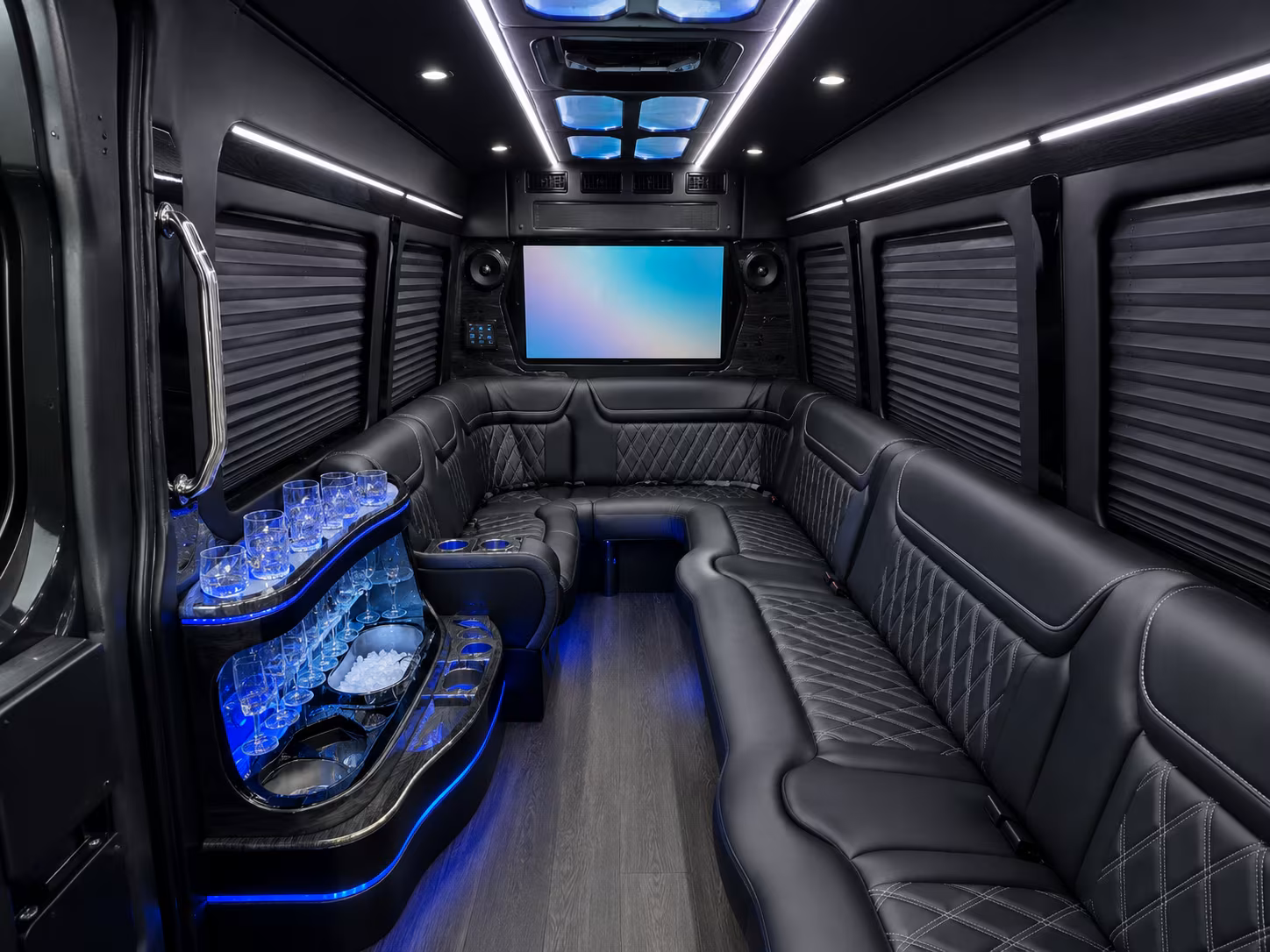 smooth festival and outdoor event buses around overland park