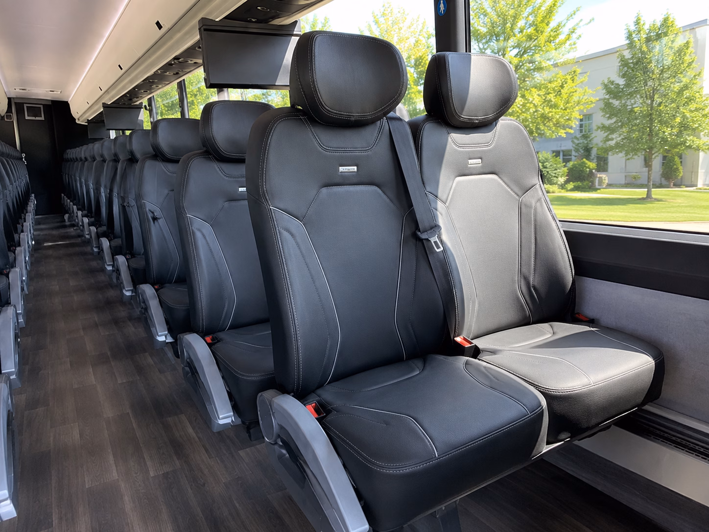 winery and brewery tour buses into kansas city s crossroads and westport